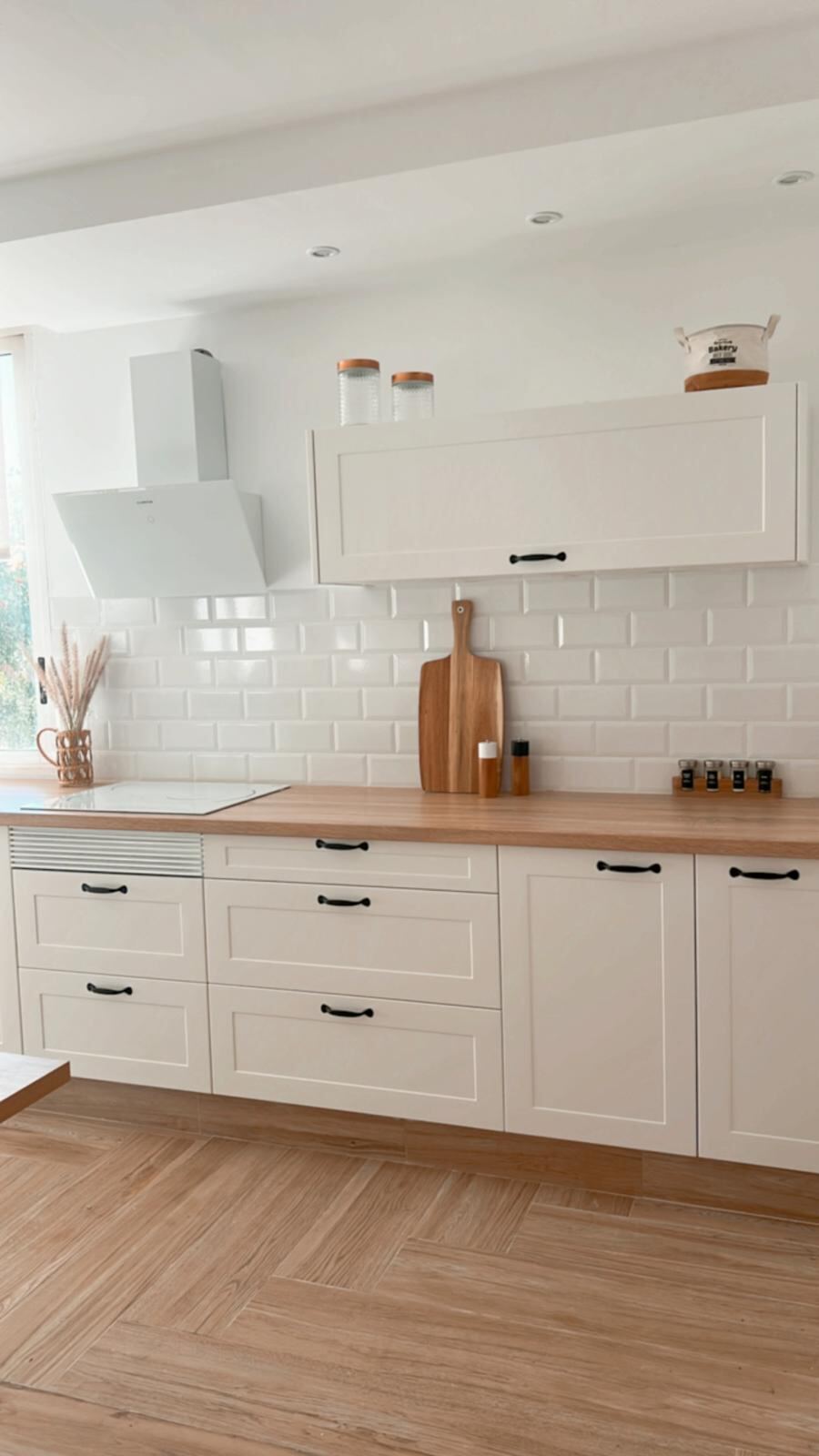 Detalle de electrodomésticos integrados en la cocina